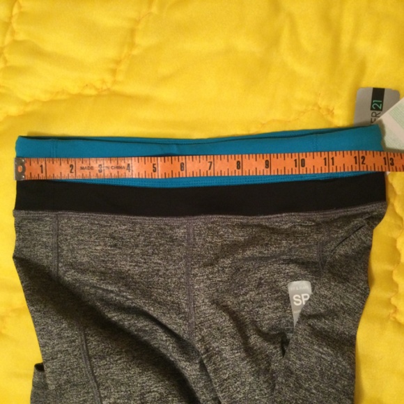 ⭐️ Forever 21 Athletic Pants size women’s small - Picture 6 of 13